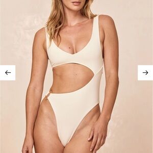 Monday swimwear st Barths one piece crinkle swim size medium